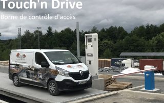 Borne connectée de contrôle d'accès clauss pesage fournisseur Loadrite France